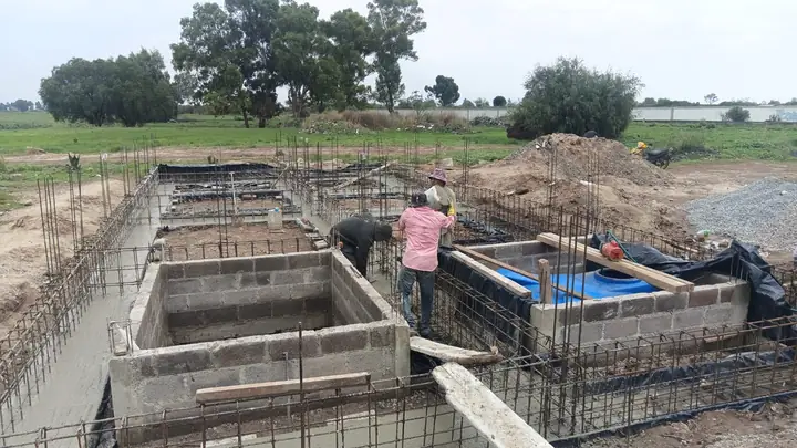 Cimentación con armado de acero y cimbra para casa en Tocuila, Texcoco — foto 1 de 5