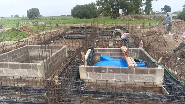 Cimentación con armado de acero y cimbra para casa en Tocuila, Texcoco — foto 2 de 5
