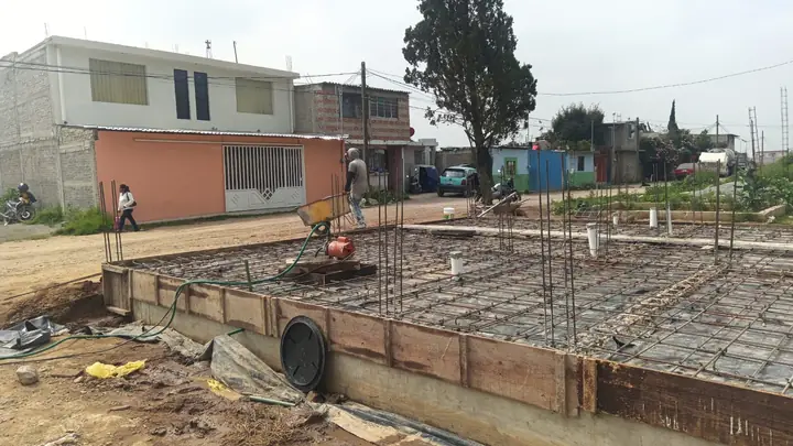 Cimentación con armado de acero y cimbra para casa en Tocuila, Texcoco — foto 5 de 5