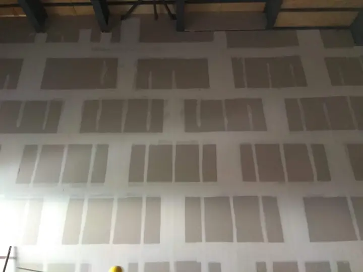Muros de tablaroca en salas de cine de Cinépolis Portal San Ángel — foto 2 de 4