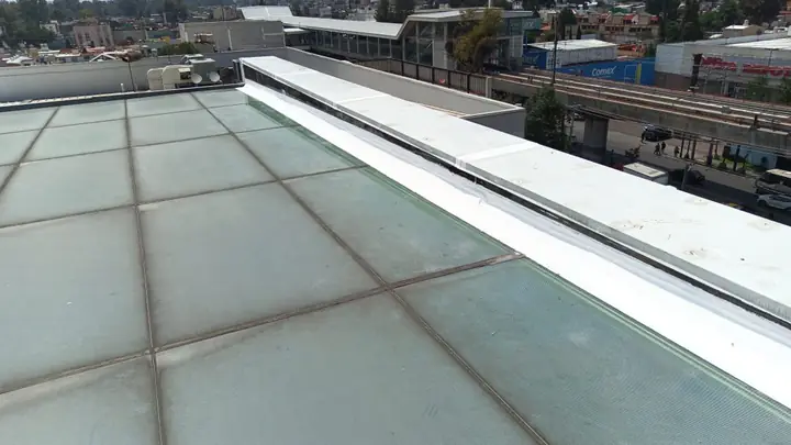 Impermeabilización del perímetro de domo en plaza comercial Patio Lomas Estrella — foto 5 de 5