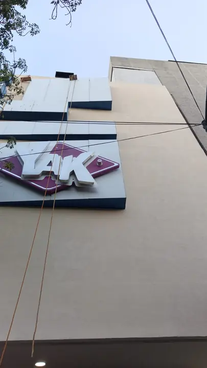 Reparación y pintura de fachada en Plaza Pabellón Cuauhtémoc — foto 4 de 6