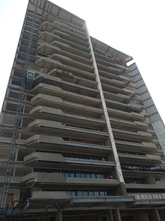 Torre residencial Sadro Residencias en Puebla y trabajos de acabados en obra — foto 2 de 6